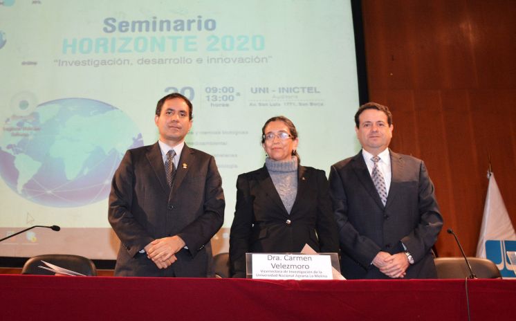 Concytec Perú: El Seminario Horizonte2020 &quot;Investigación, Desarrollo e Innovación” contó con la participación de investigadores y estudiantes universitarios